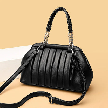 Élanne Pleat Handle Bag