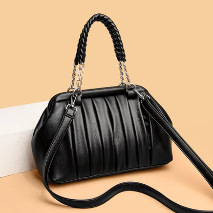 Élanne Pleat Handle Bag