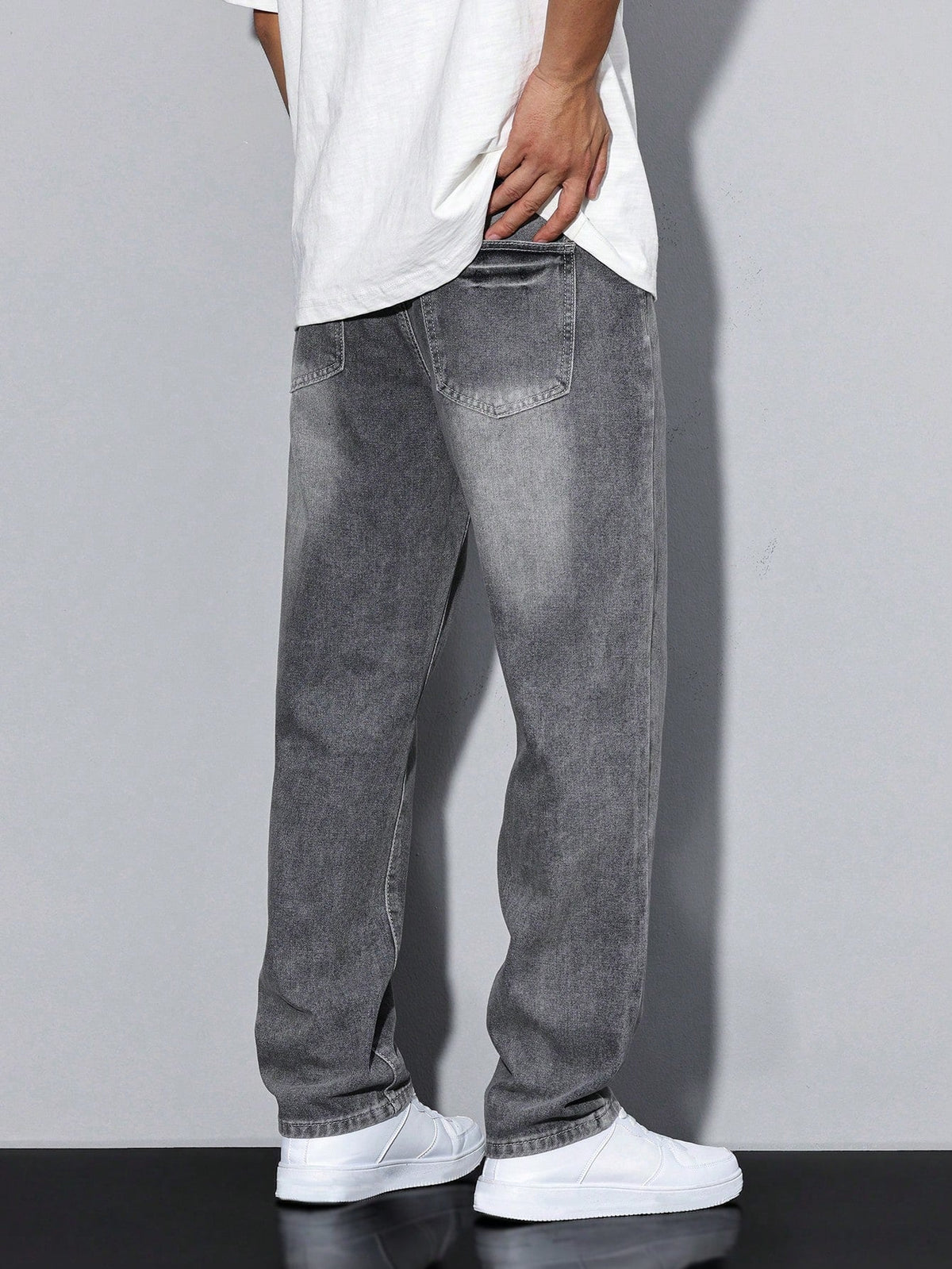 Stonewash | Mens Relaxed-Fit Jeans